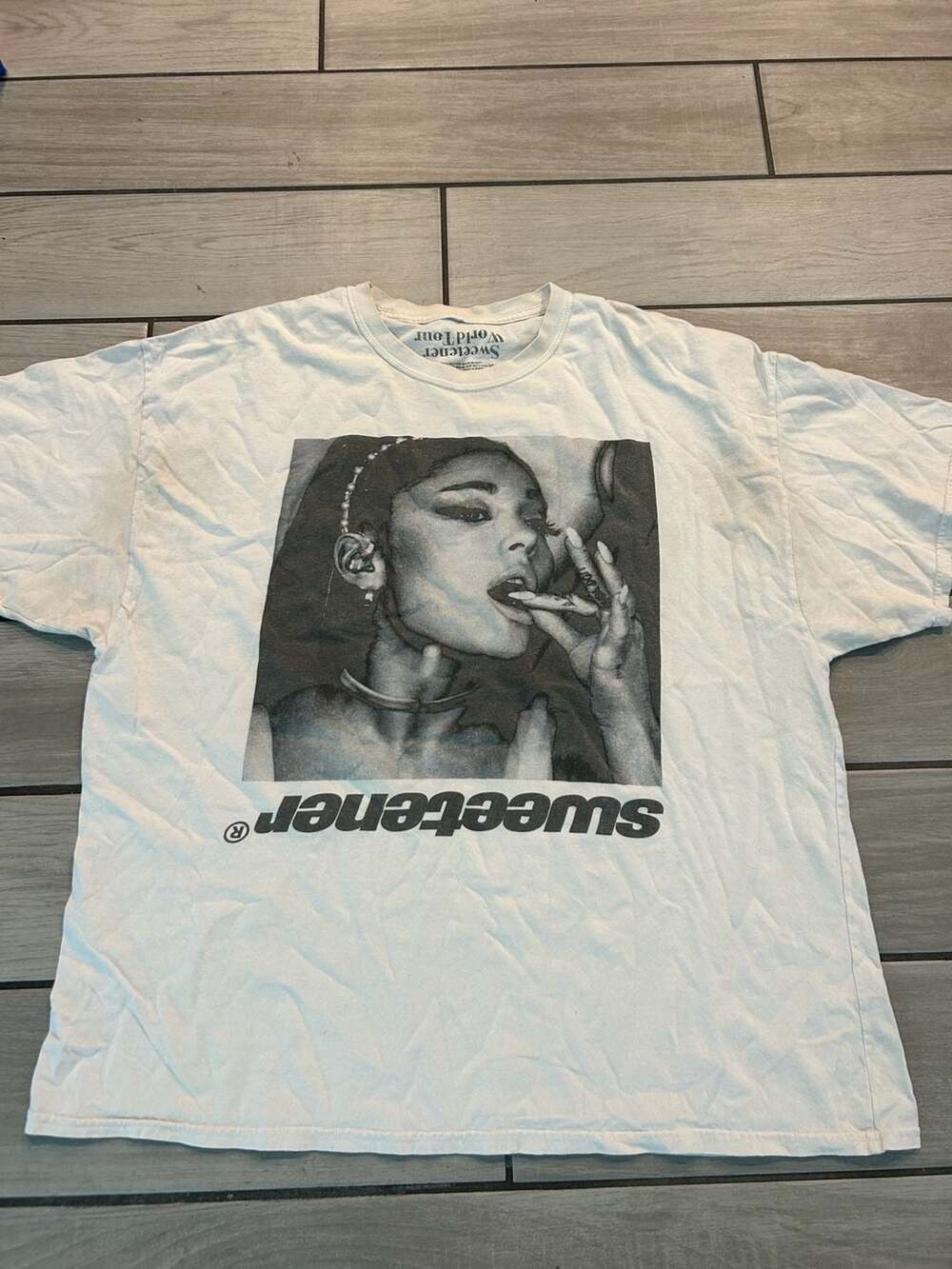 Ariana Grande Sweetener World Tour T-Shirt XXXL